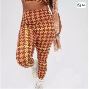 NWOT Aerie Hazel & Yellow Houndstooth Leggings